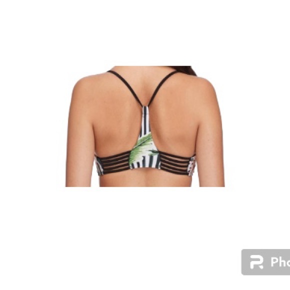 BNWT Body Glove Women's Black Floral Print Samoa Mina Bikini Top Swimwear - Picture 2 of 5